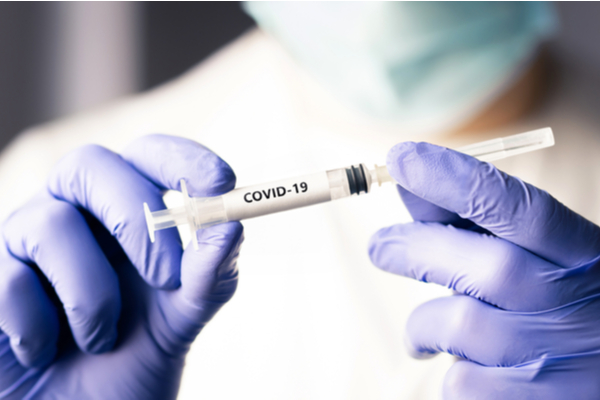 coronavirus-(covid-19)-et-personnel-soignant-non-vaccine-:-suspension-de-la-remuneration-=-situation-«-urgente-»-?