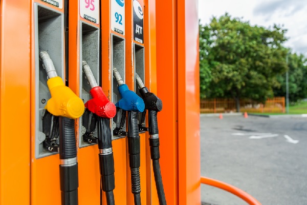 hausse-des-prix-des-carburants-:-creation-d’une-«-indemnite-inflation-»