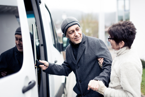 accueil-de-jour-en-ehpad-:-la-question-de-la-prise-en-charge-du-transport