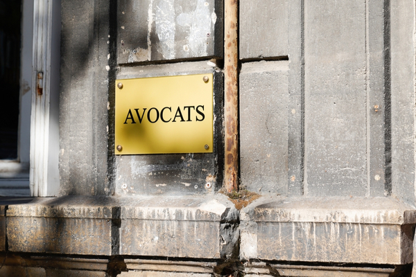 avocat-et-defense-d’une-commune-:-proteger-ses-honoraires